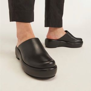 Puffa Flatform Everlane clog- SOLD OUT